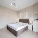 Apartamento Center By *