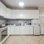 Apartamento Center By *