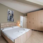Apartamento Center By Vlorë