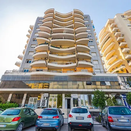 Center By Vlore