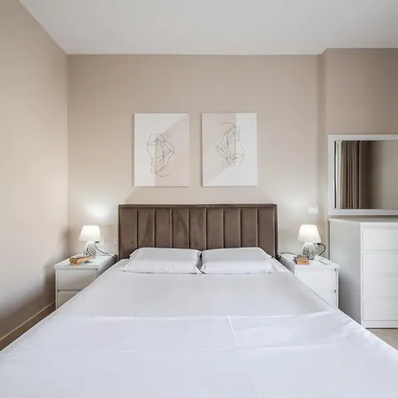 Center By Apartment