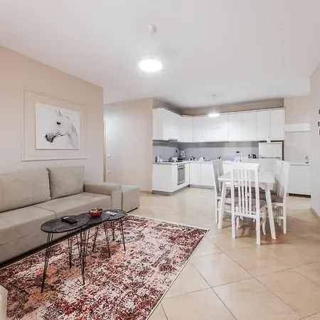 Center By Apartment *