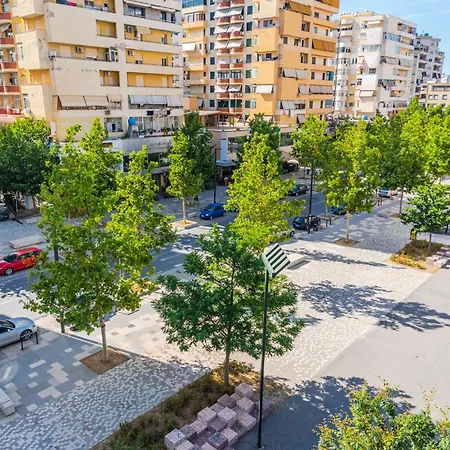 Center By Apartment *